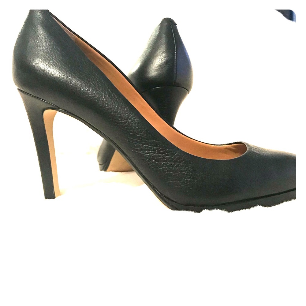 Black Classic Heels w/ Hidden Platform